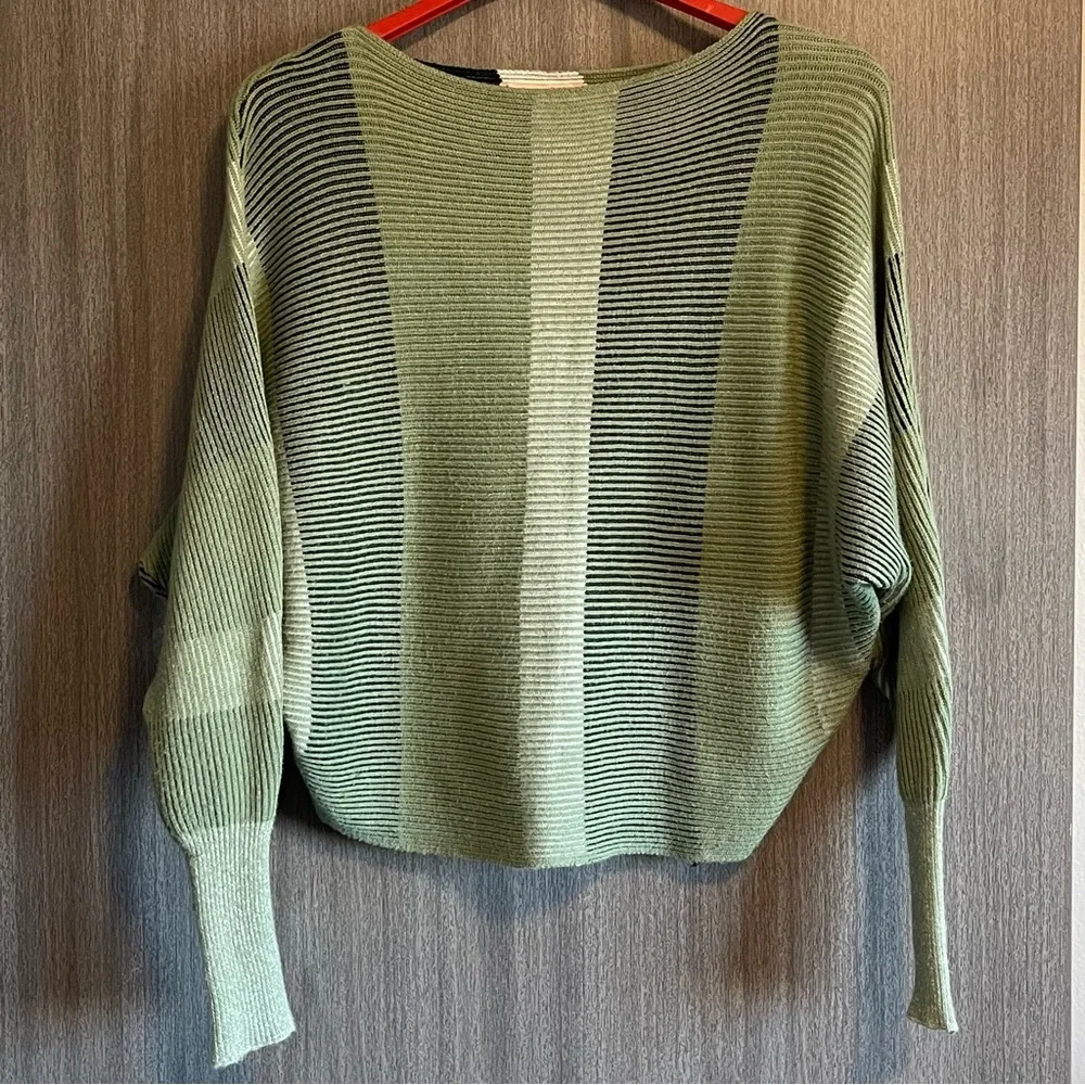 Philosophy Cropped Sweater - Republic Clothing - Size Medium - Picture 1 of 12